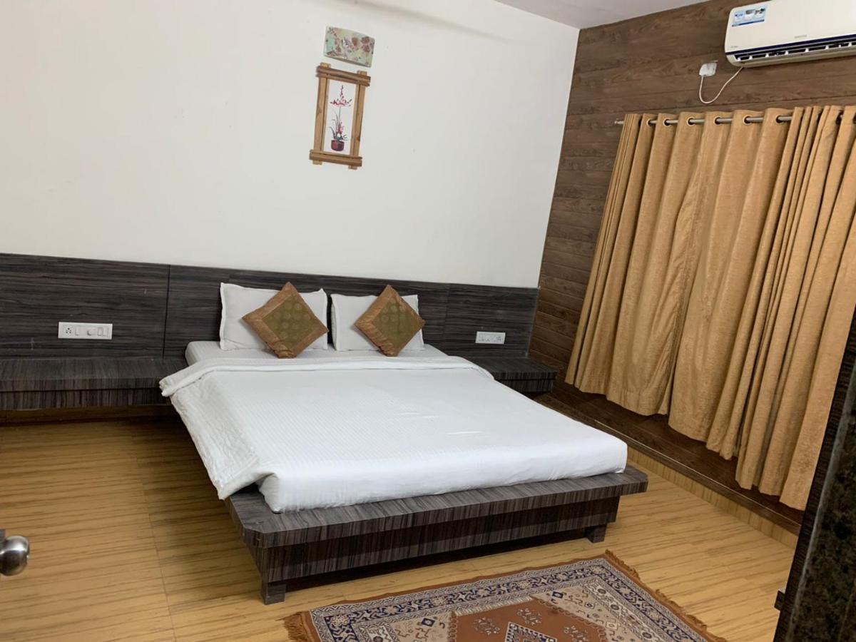 Ruturaj Inn אליבג מראה חיצוני תמונה