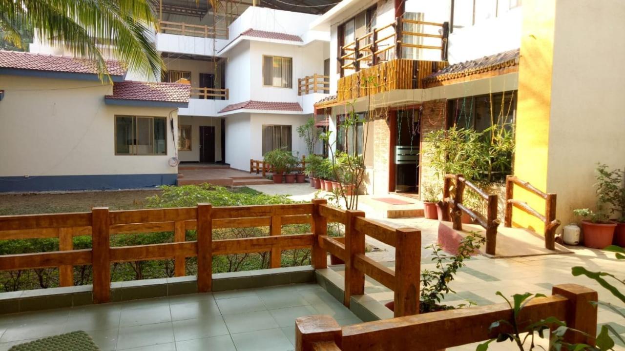 Ruturaj Inn אליבג מראה חיצוני תמונה