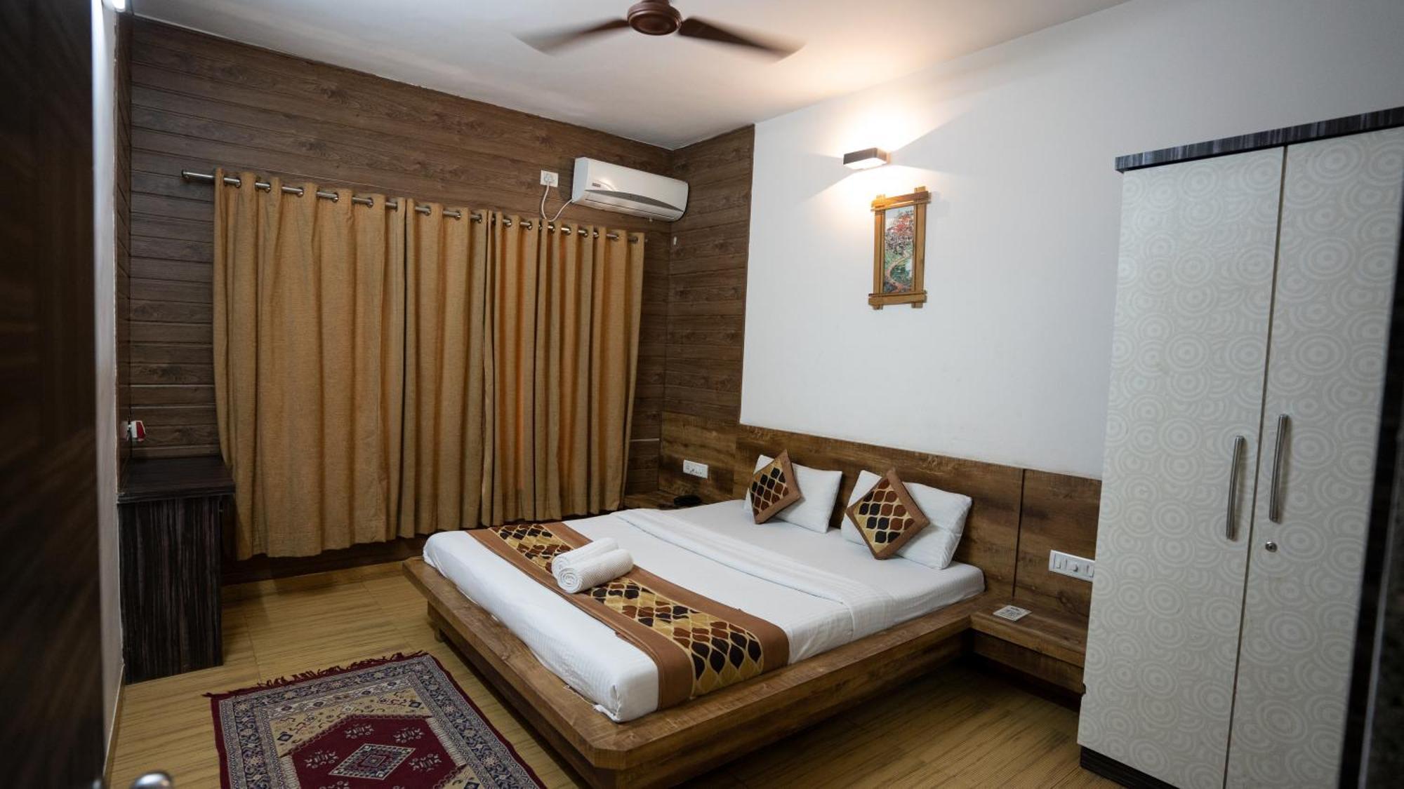 Ruturaj Inn אליבג מראה חיצוני תמונה