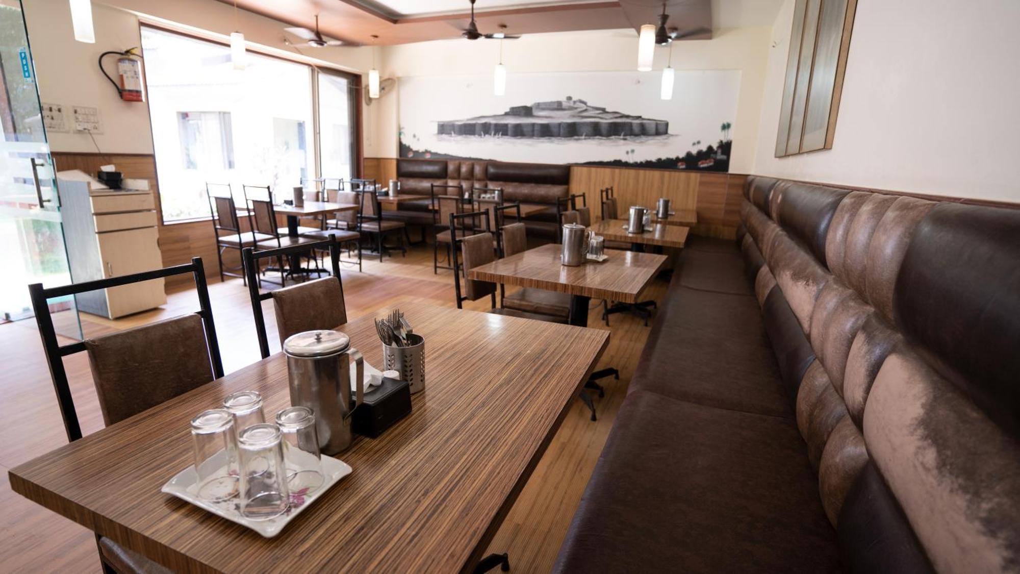 Ruturaj Inn אליבג מראה חיצוני תמונה